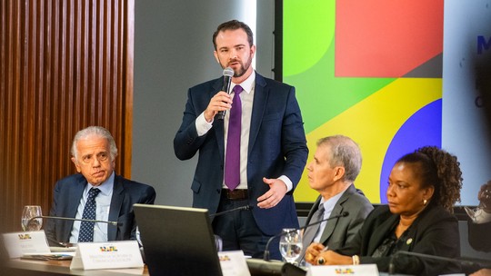 Ministro propõe trocar preenchimento do IR por validação de dados - Foto: (Henrique Raynal | CC)