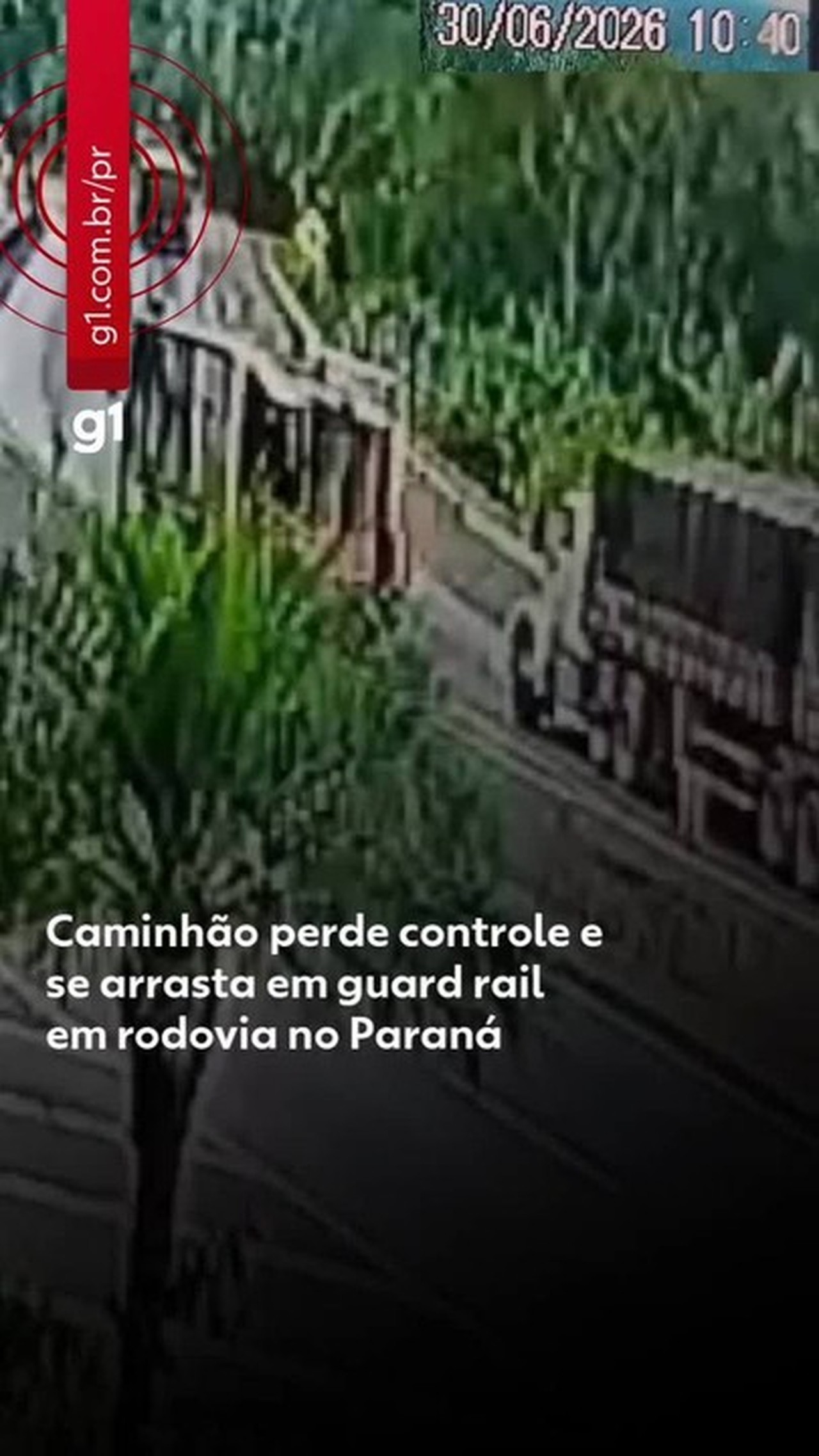 BR-277 é bloqueada após acidente com caminhão, entre Morretes e Curitiba