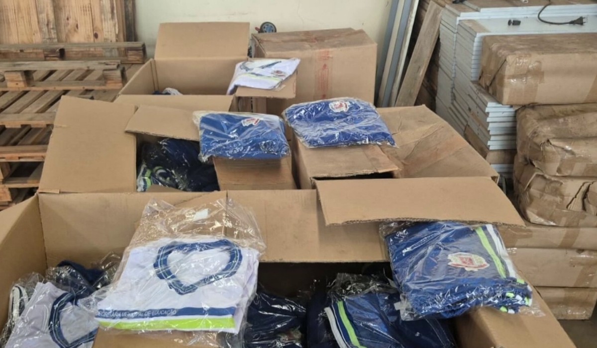 Uniformes guardados, extintores vencidos e falta de AVCB: TCE encontra irregularidades na rede municipal de ensino da região