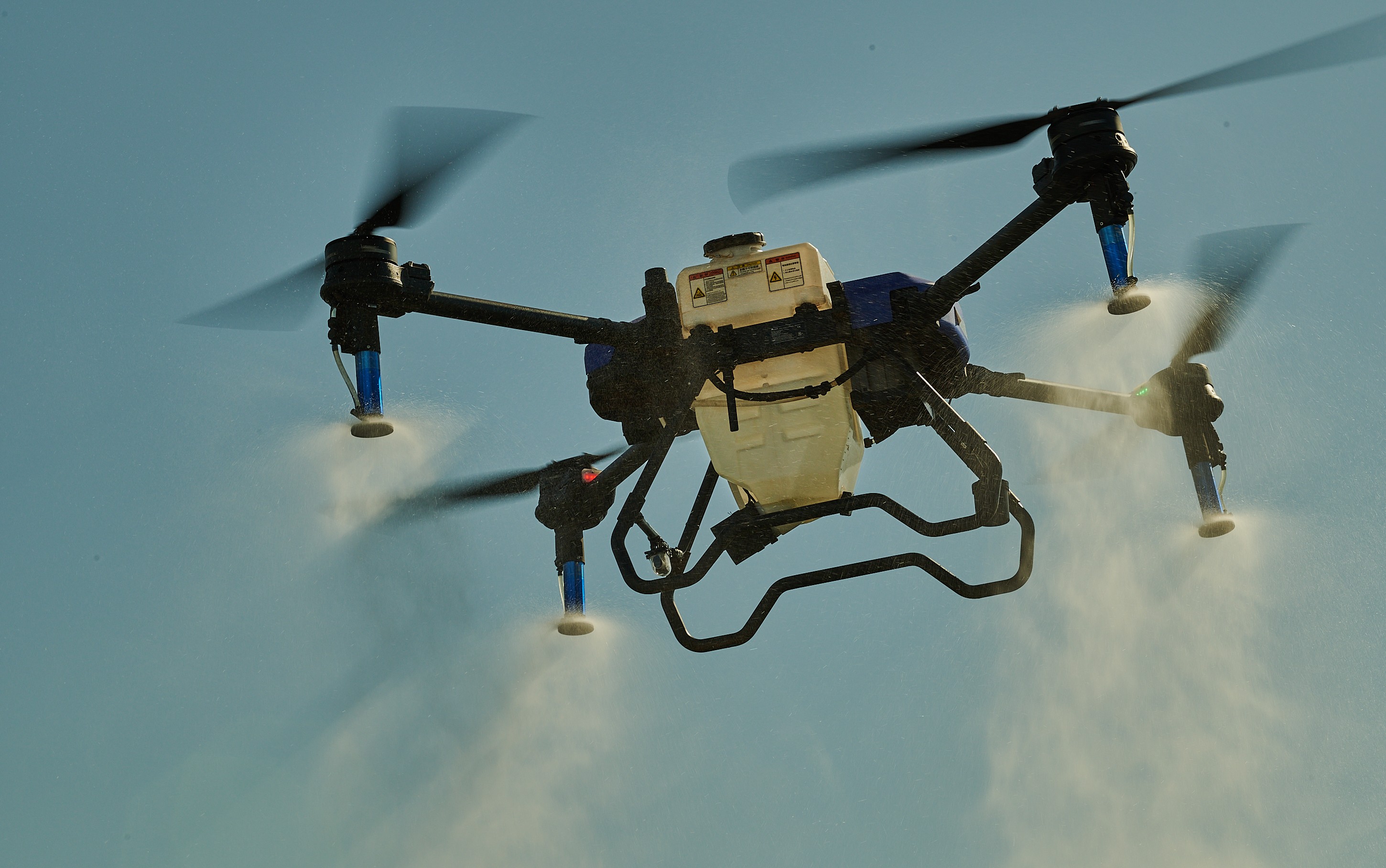 De pulverização a controle de pragas: mais versáteis, drones evoluem para atender diferentes funções no campo