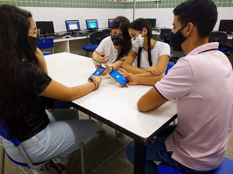 Aplicativo 'Sapieduca', desenvolvido na Para&iacute;ba, incentiva a participa&ccedil;&atilde;o dos alunos atrav&eacute;s do gameplay. &mdash; Foto: Ariel Roque/Arquivo Pessoal