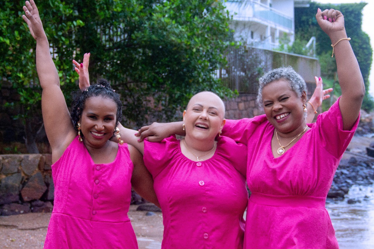 Fotógrafa supera câncer de mama e cria projeto com ensaios gratuitos para  mulheres em tratamento no ES