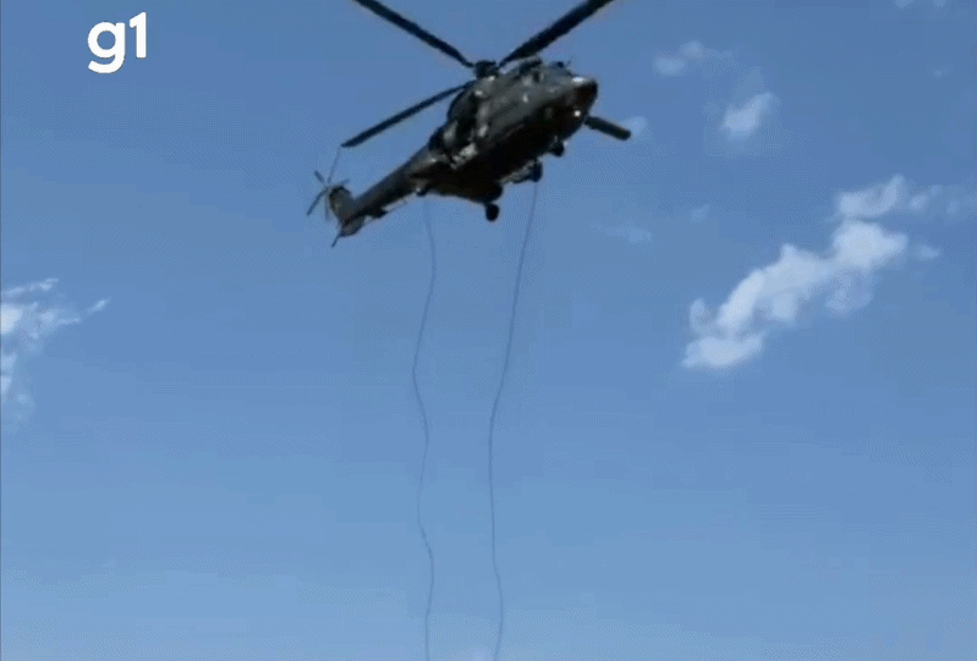 VÍDEO: Militar sofre queda durante rapel de helicóptero em evento do Exército em Campo Grande