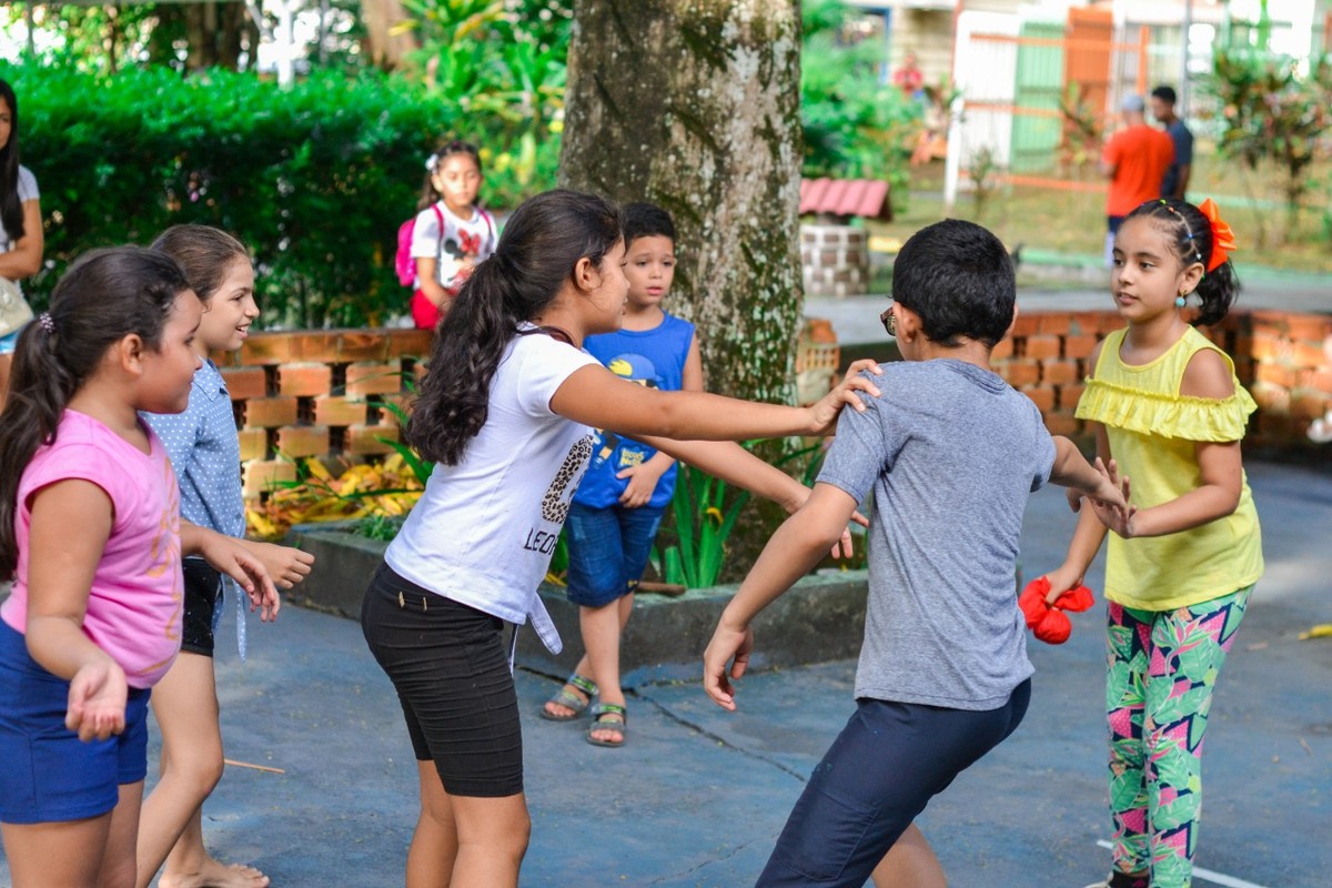 Férias escolares: por quanto tempo seu filho precisa brincar para ser saudável? 