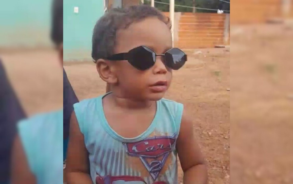 Criança morre após ser atingida por fogos de artifício na zona rural de São Domingos, diz PM