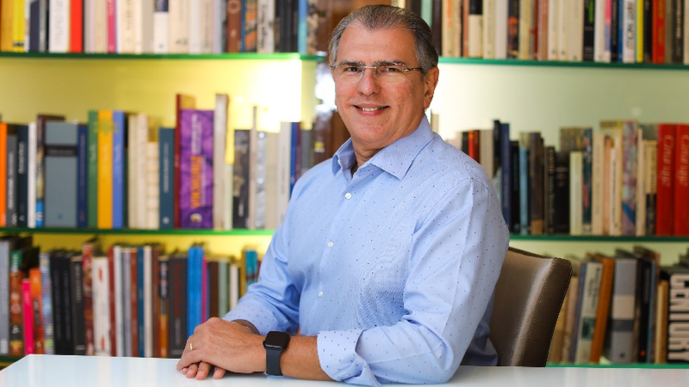 Honraria destaca o papel de Randal Pompeu na formação de ouvidorias como instrumentos de aperfeiçoamento da gestão e da democracia — Foto: Ares Soares