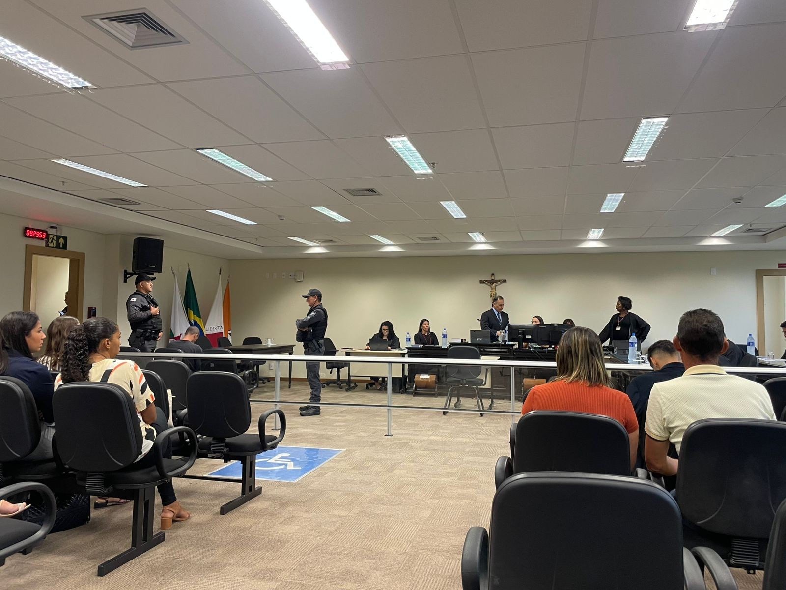 Acusado de matar a namorada estrangulada vai a júri popular em Divinópolis  