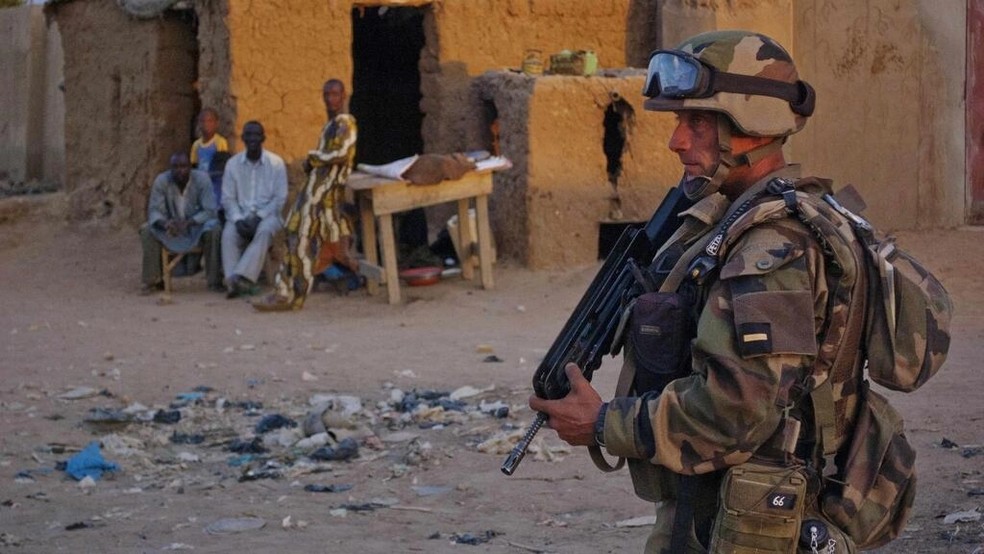 As relações entre a França e Mali está deteriorando desde o ano de 2020 após a tomada de poder pelos militares no país (Foto Reprodução/Mundo/G1)