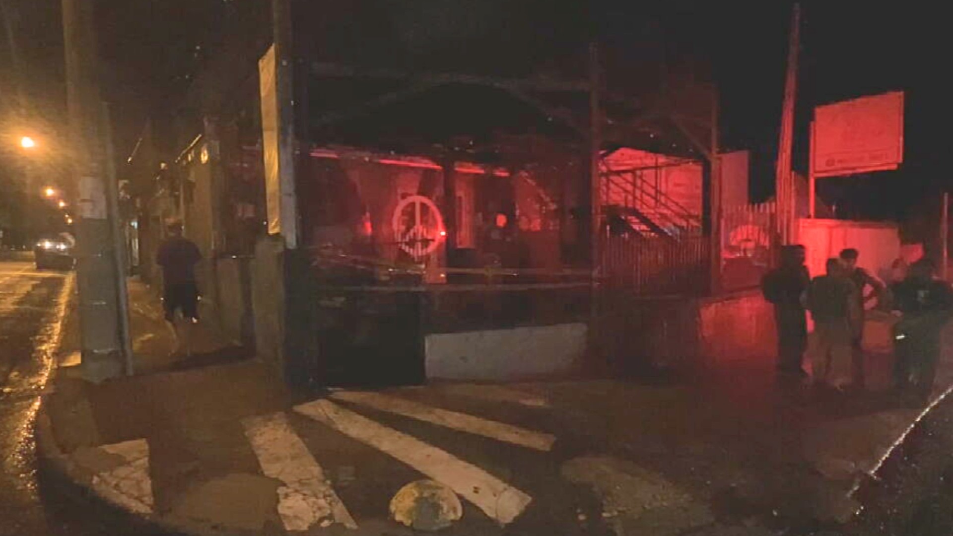 Bar pega fogo na noite em que seria reaberto após passar por reforma em Rio Preto