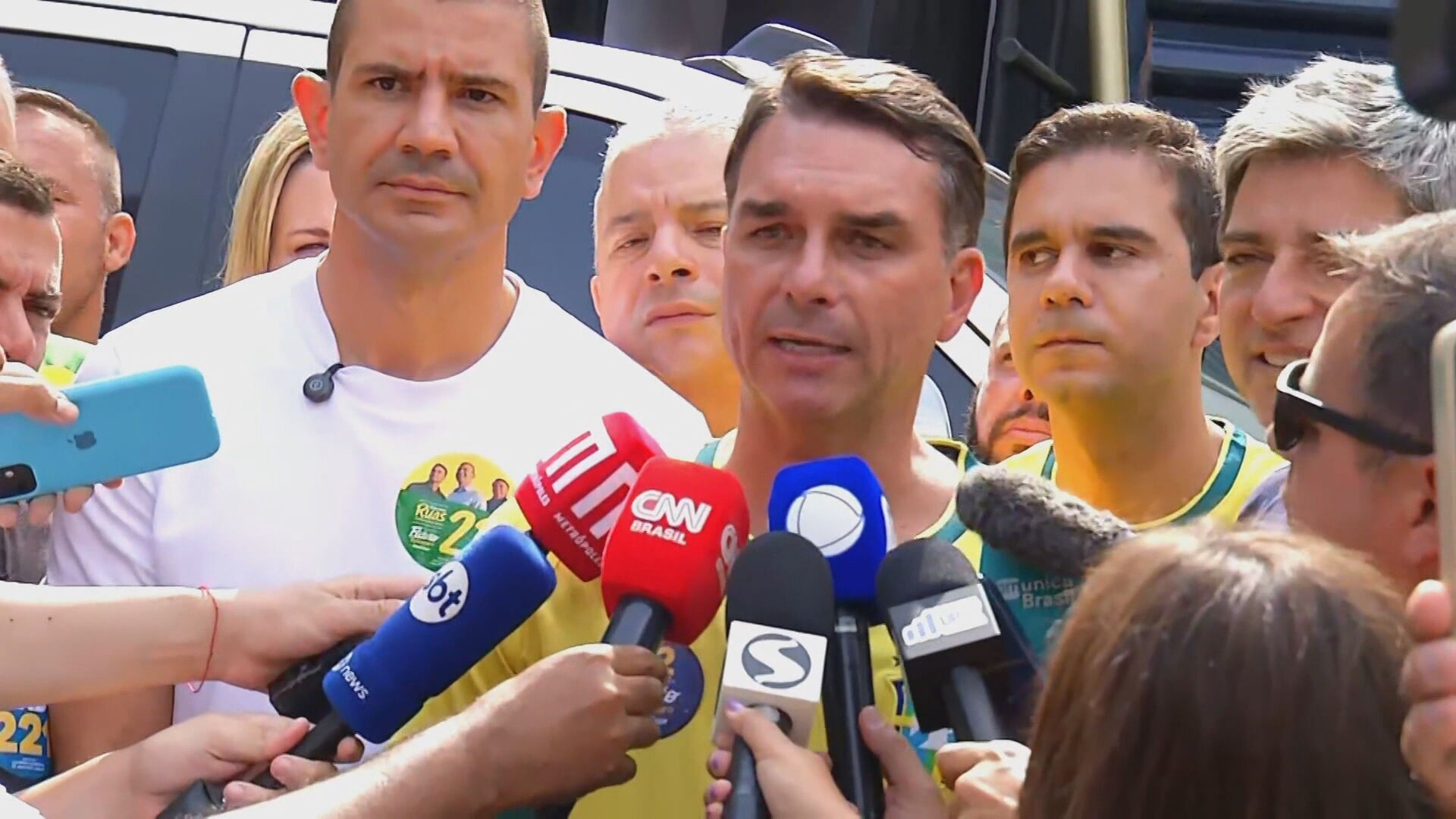 Flávio Bolsonaro defende autorizar exploração na Foz do Amazonas e concluir Angra 3