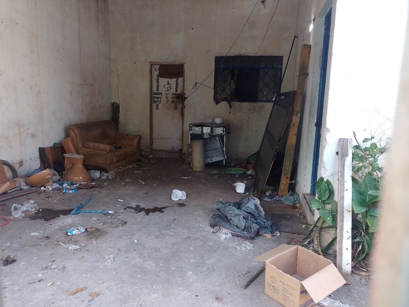 Idosa de 80 anos é encontrada em situação de abandono em casa de Capivari