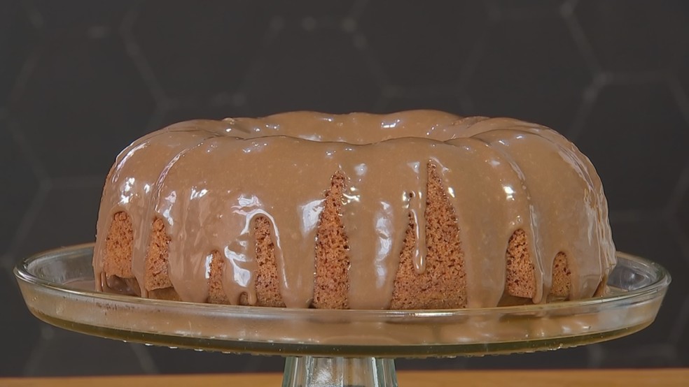 1 de 1
Nosso Campo: aprenda a fazer um delicioso bolo de capuccino — Foto: TV TEM/Reprodução