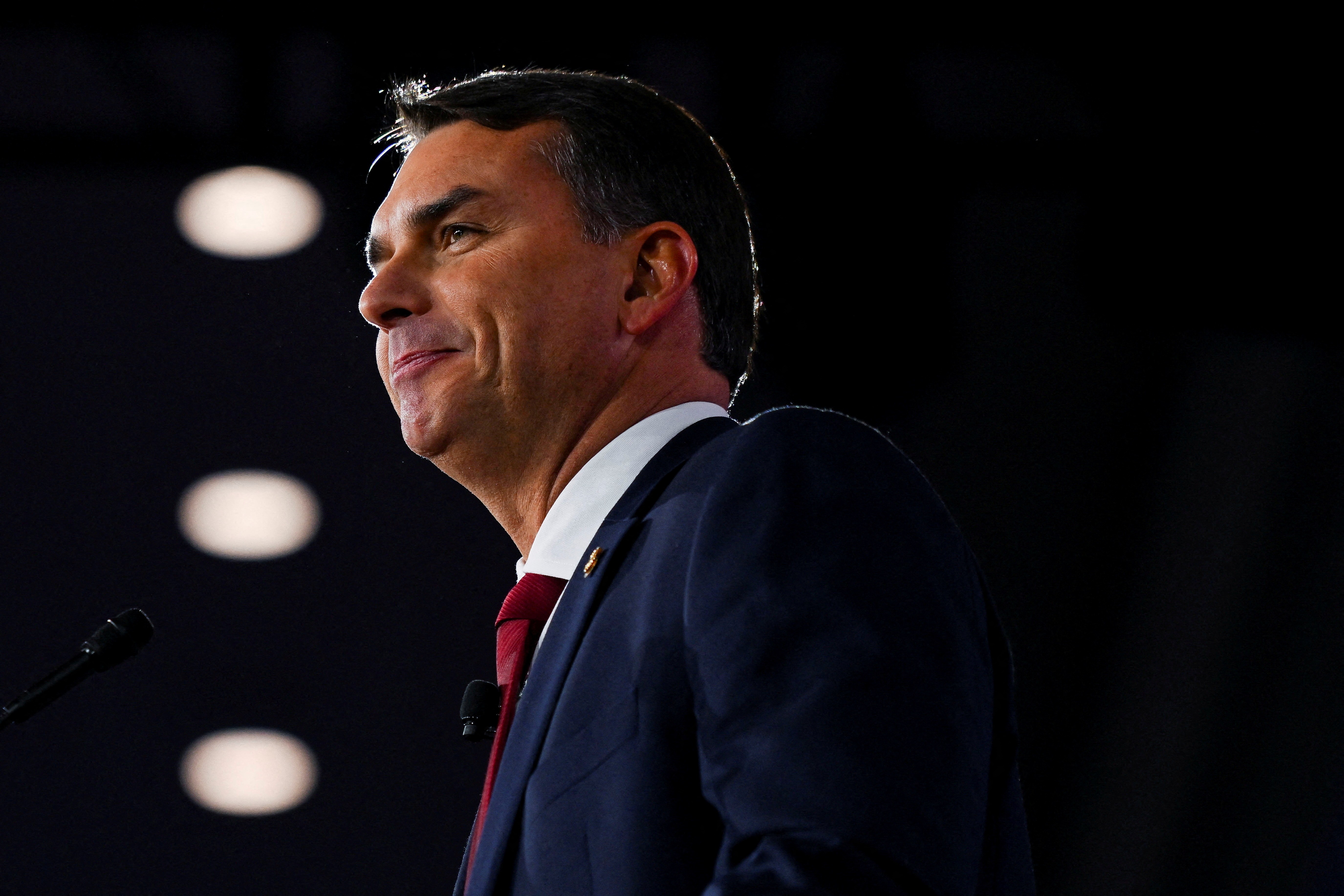 Flávio Bolsonaro é oficialmente declarado candidato à presidência pelo PL
