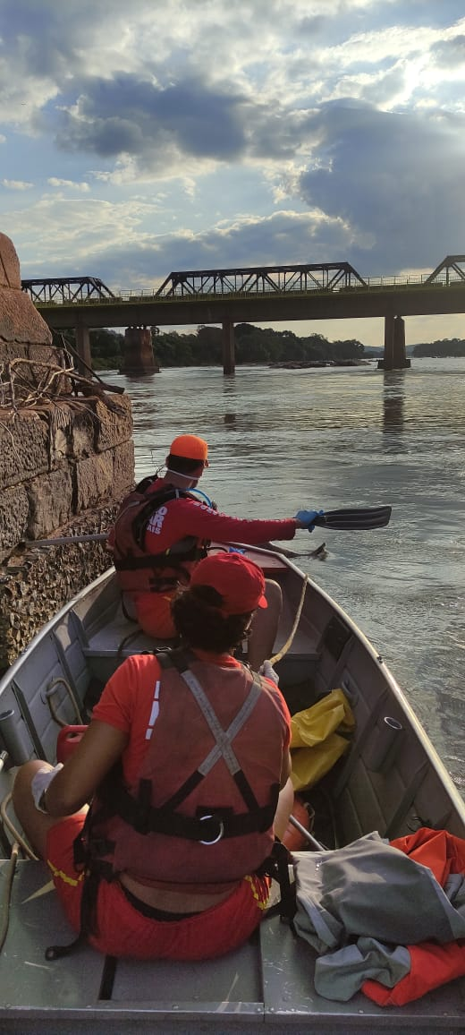 Dois dias após desaparecimento, corpo é encontrado no Rio Doce em Governador Valadares