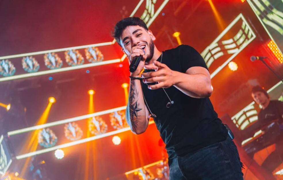 Thiago Freitas se apresenta em Pirangi — Foto: Divulgação