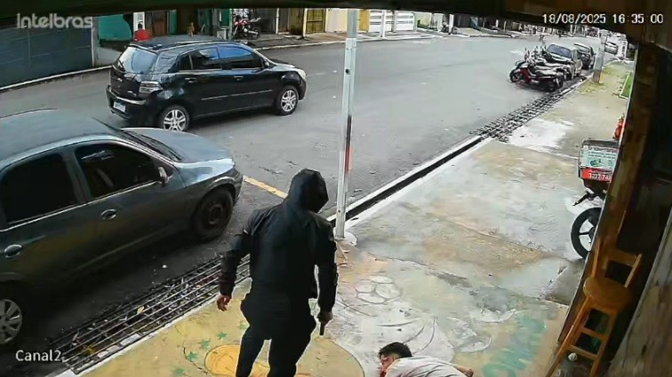 Execução a luz do dia: homem é morto por encapuzado na Travessa Vileta, em Belém