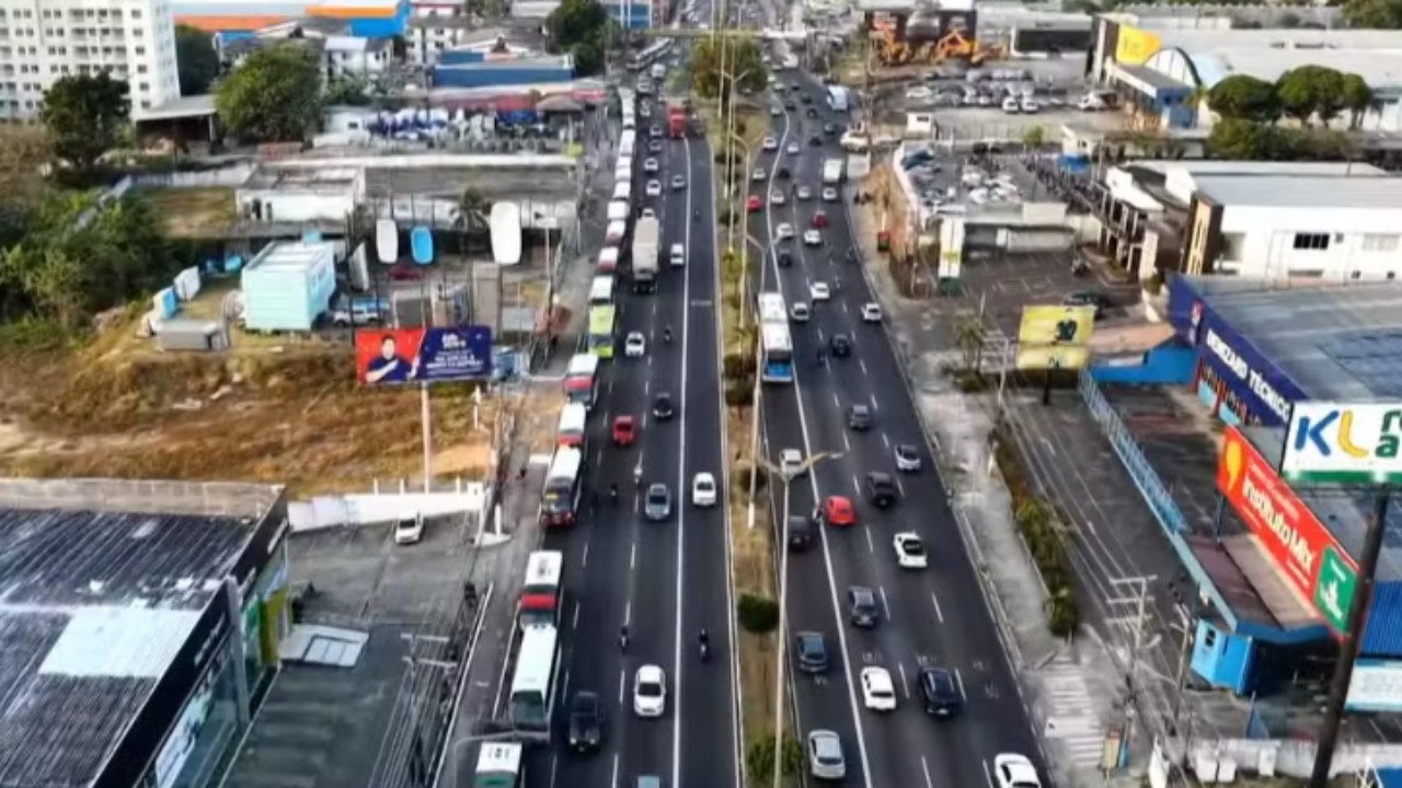 Paralisação das rotas do Distrito: veja em quais avenidas de Manaus os ônibus estão parados