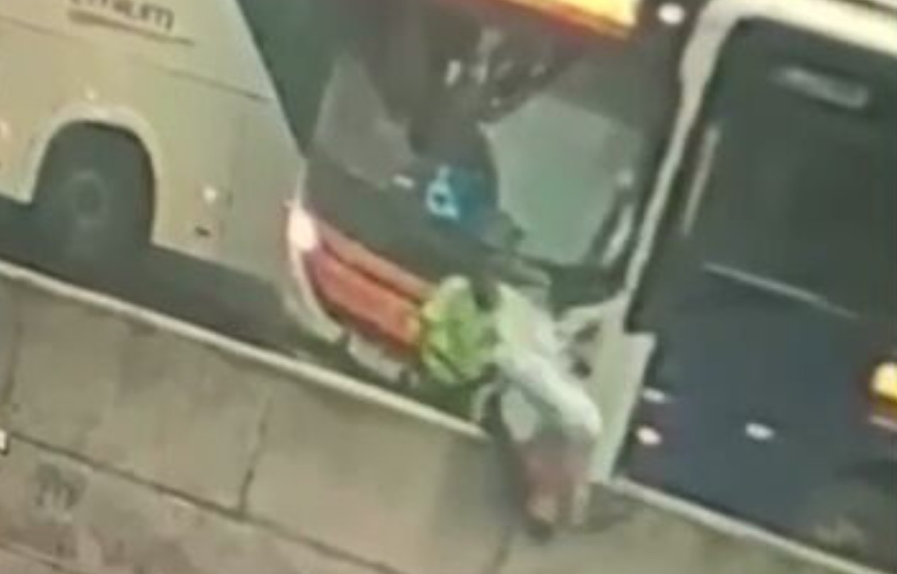 Vídeo mostra homem sendo empurrado para o rio Arrudas, em BH