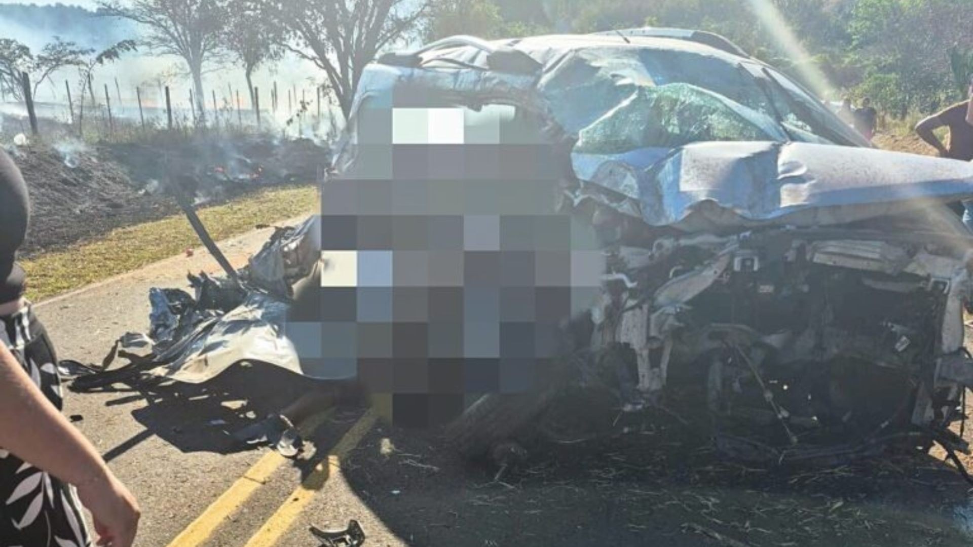 Mãe e filha morrem em acidente em estrada vicinal no interior de SP