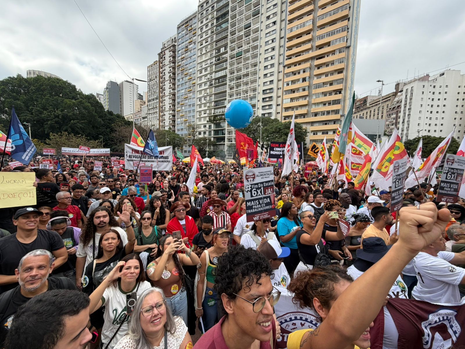 1º de Maio: atos em SP têm shows e presença de políticos