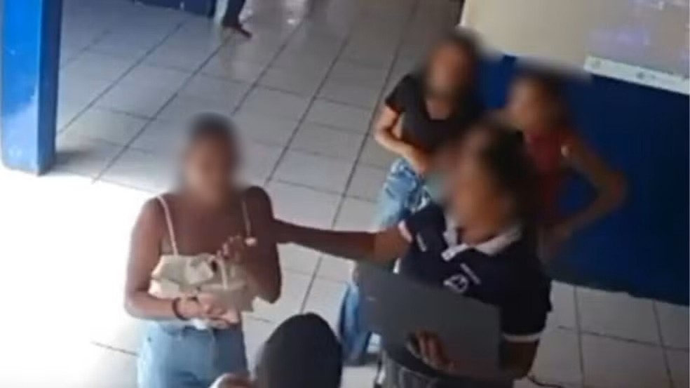 Alícia Valentina após agressão em escola municipal de Belém do São Francisco — Foto: Reprodução/WhatsApp