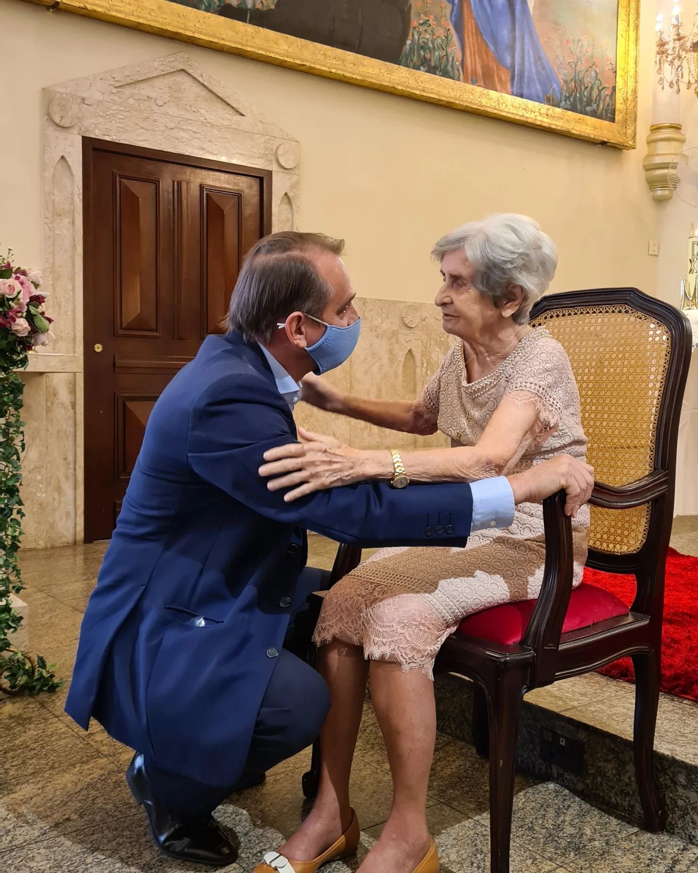 Mãe do ex-governador Dante de Oliveira completa 101 anos e recebe ...