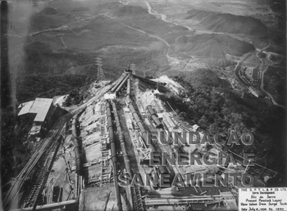 Usina da Serra em Cubatão em operação uma década após ser inaugurada — Foto: Fundação Energia e Saneamento/Arquivo