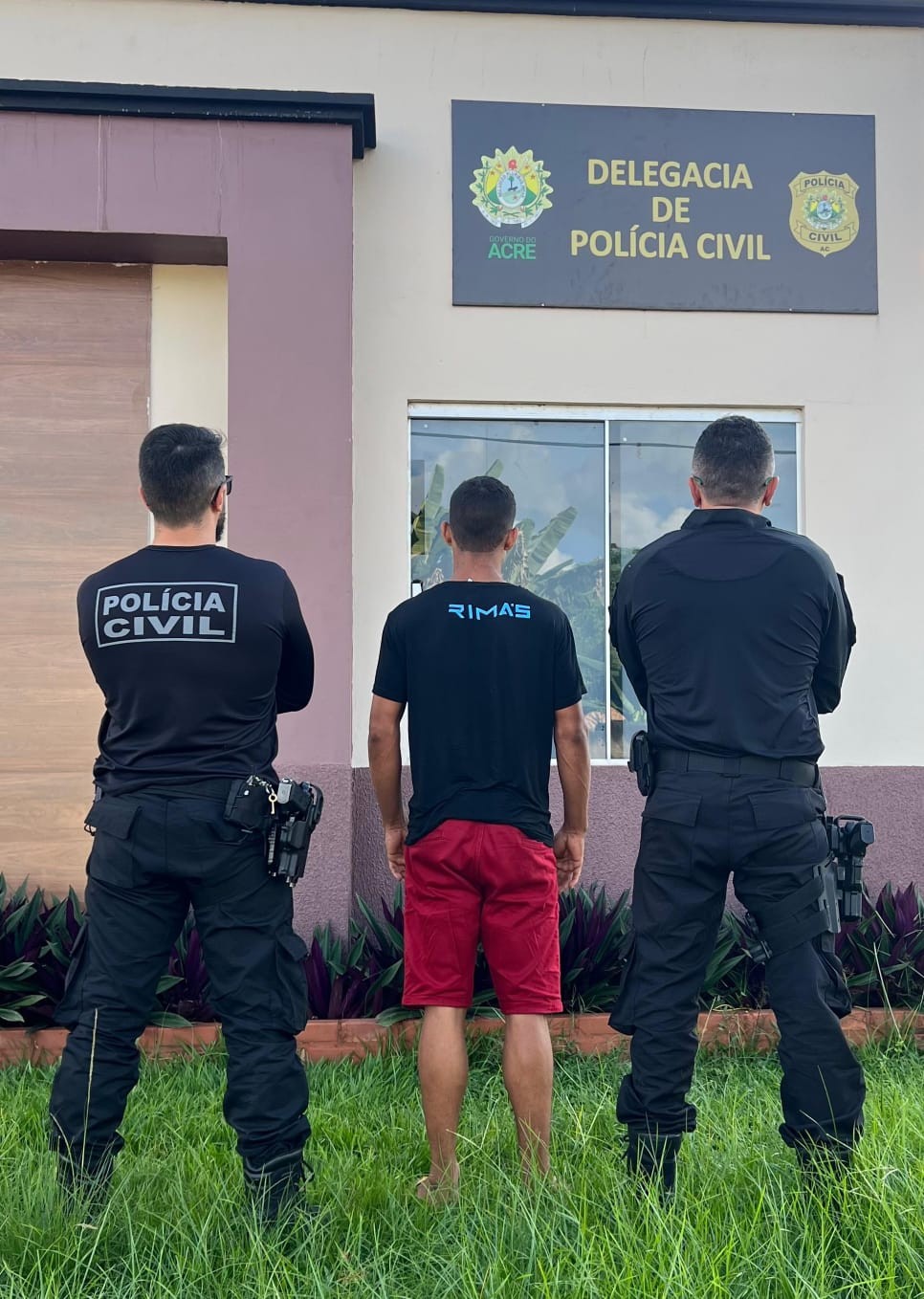 Homem é detido suspeito de cometer roubos em série no município de Rodrigues Alves, interior do Acre