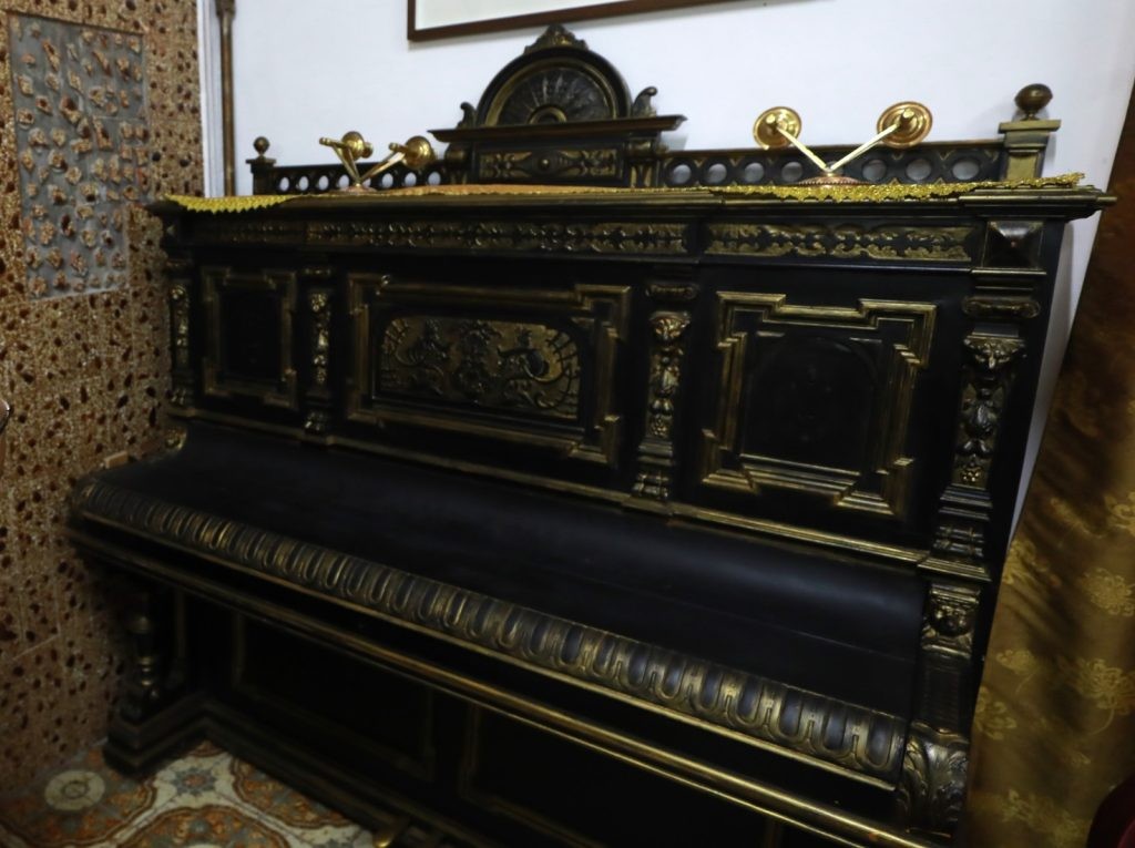 Aniversário do Cine Olympia: história do cinema mais antigo do Brasil inclui polêmica por piano centenário colocado à venda por R$ 8 mil 