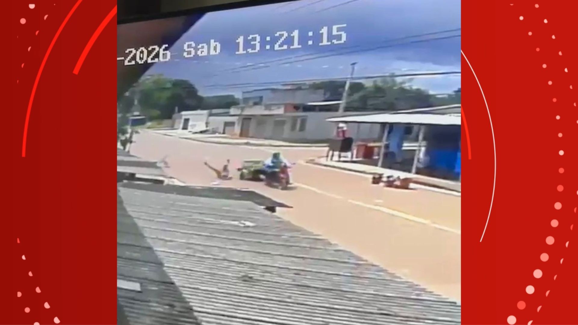 VÍDEO: motociclista foge após atropelar criança de 11 anos em Macapá