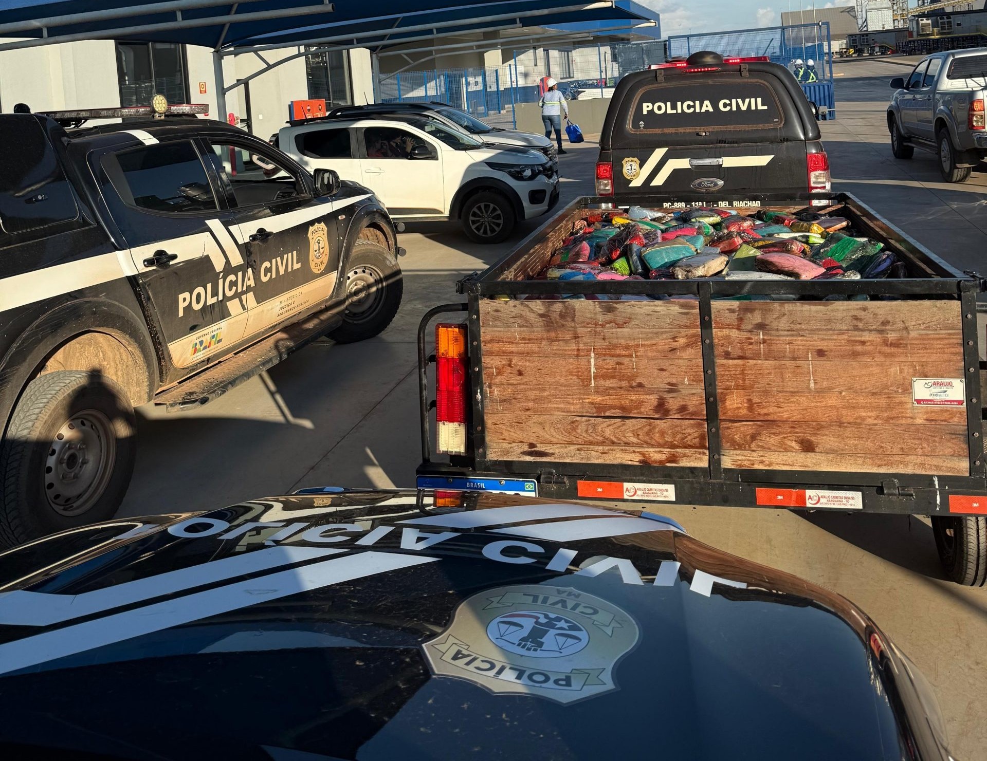 Polícia Civil incinera mais de uma tonelada de drogas que foram apreendidas na BR-230, em Balsas