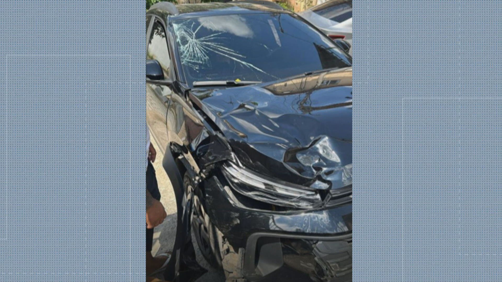 Mulher fica gravemente ferida após atropelamento em Campo Grande; testemunhas afirmam que colisão foi proposital