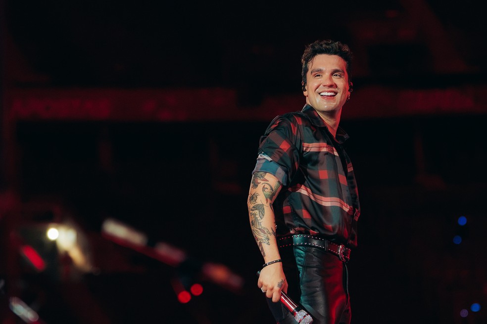 Luan Santana em show da turnê "Registro Histórico" — Foto: Larissa Sav