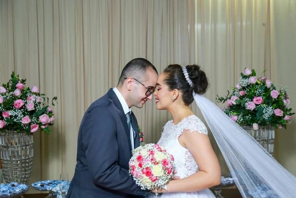 Ana Karoliny é devota de São José e pediu ao santo por um bom marido — Foto: Acervo pessoal