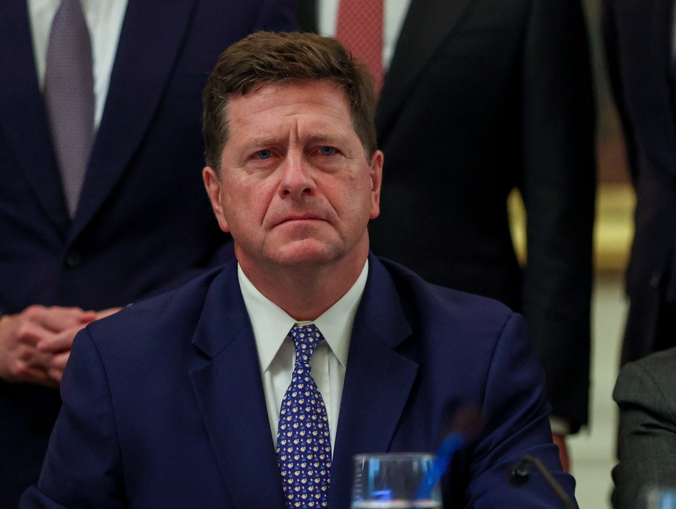 Jay Clayton, diretor da inteligência dos EUA, durante reunião com executivos das empresas de IA na Casa Branca — Foto: KEVIN DIETSCH / GETTY IMAGES / VIA AFP