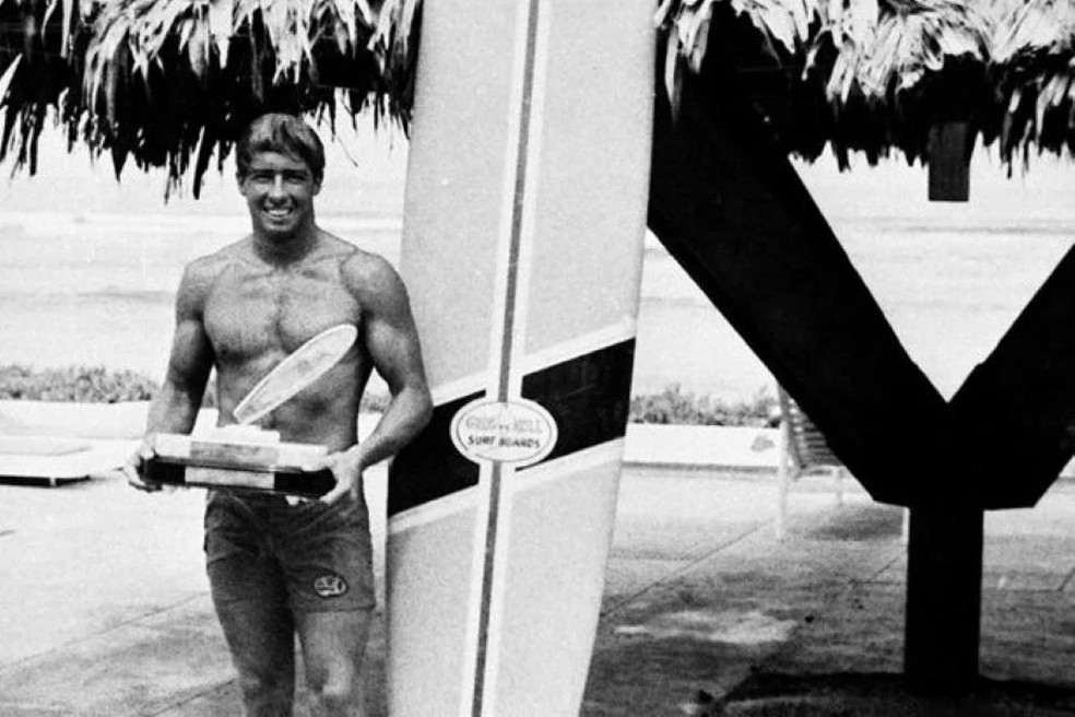 Nos velhos tempos de campeão de surfe — Foto: Arquivo pessoal