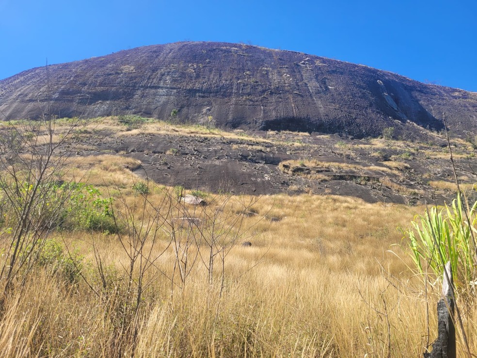 Duas pessoas são encontradas mortas após carro cair de rampa de voo livre em Venda Nova do Imigrante, Espírito Santo — Foto: Reprodução