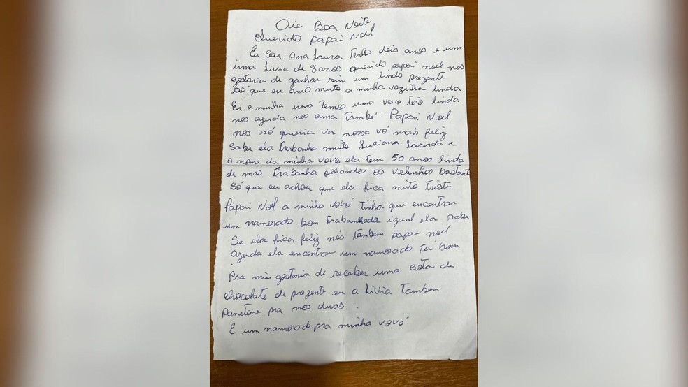 Meninas pedem namorado para a avó ao Papai Noel e transformam Natal em 'missão cupido' em São José do Rio Preto (SP) — Foto: Dayene Marcondes/g1