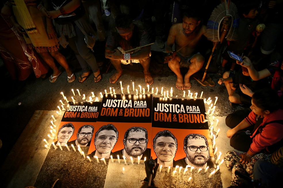 Vigília realizada em São Paulo no dia 23 de junho para homenagear Bruno Pereira e Dom Phillips — Foto: Carla Carniel/Reuters