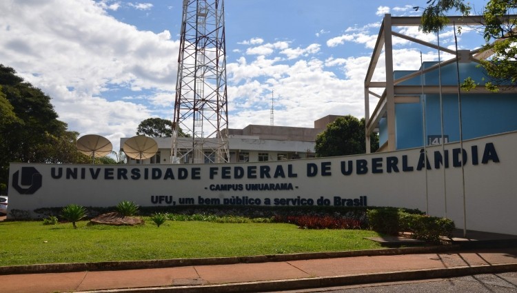 UFU abre concurso público para professor com salários de até R$ 13,2 mil