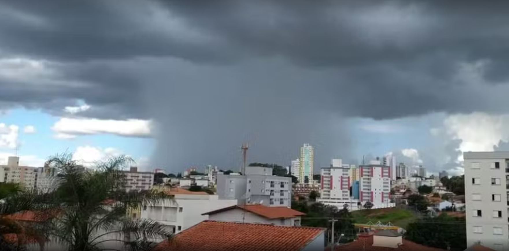 Cidade do interior de SP tem alerta de previsão de rajadas de vento de até 60 km/h