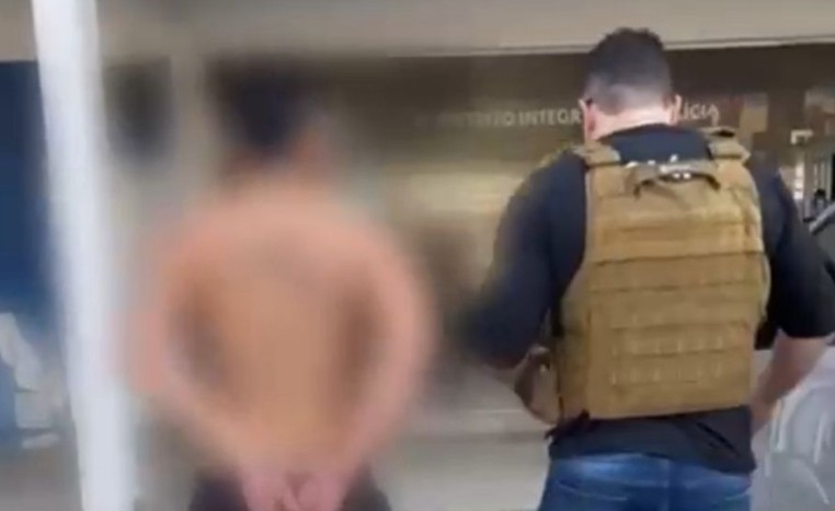 Homem é preso suspeito de atirar contra carro em frente a empresa em Manaus