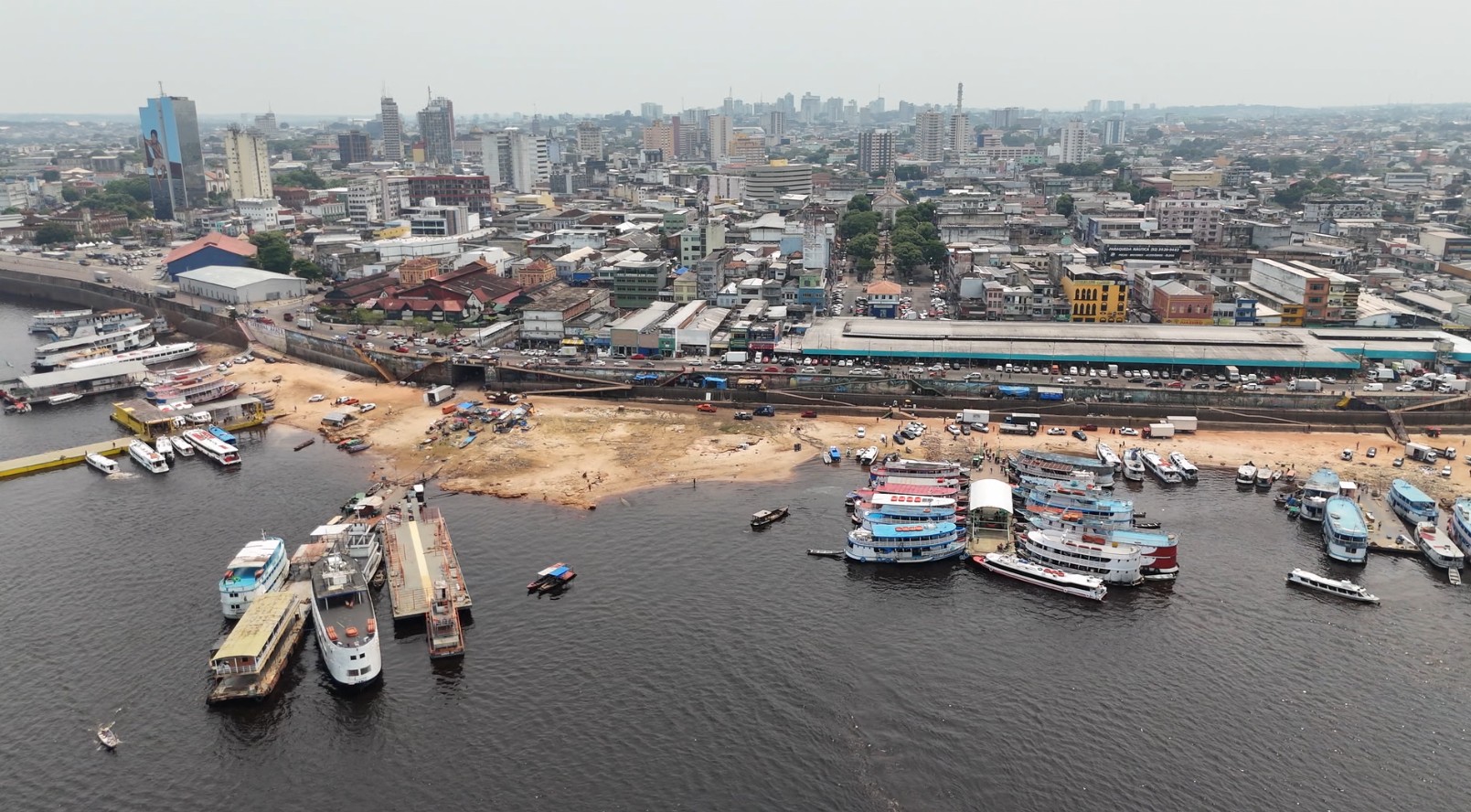 Seca do Rio Negro em 2024 afeta a população e afasta embarcações da ...