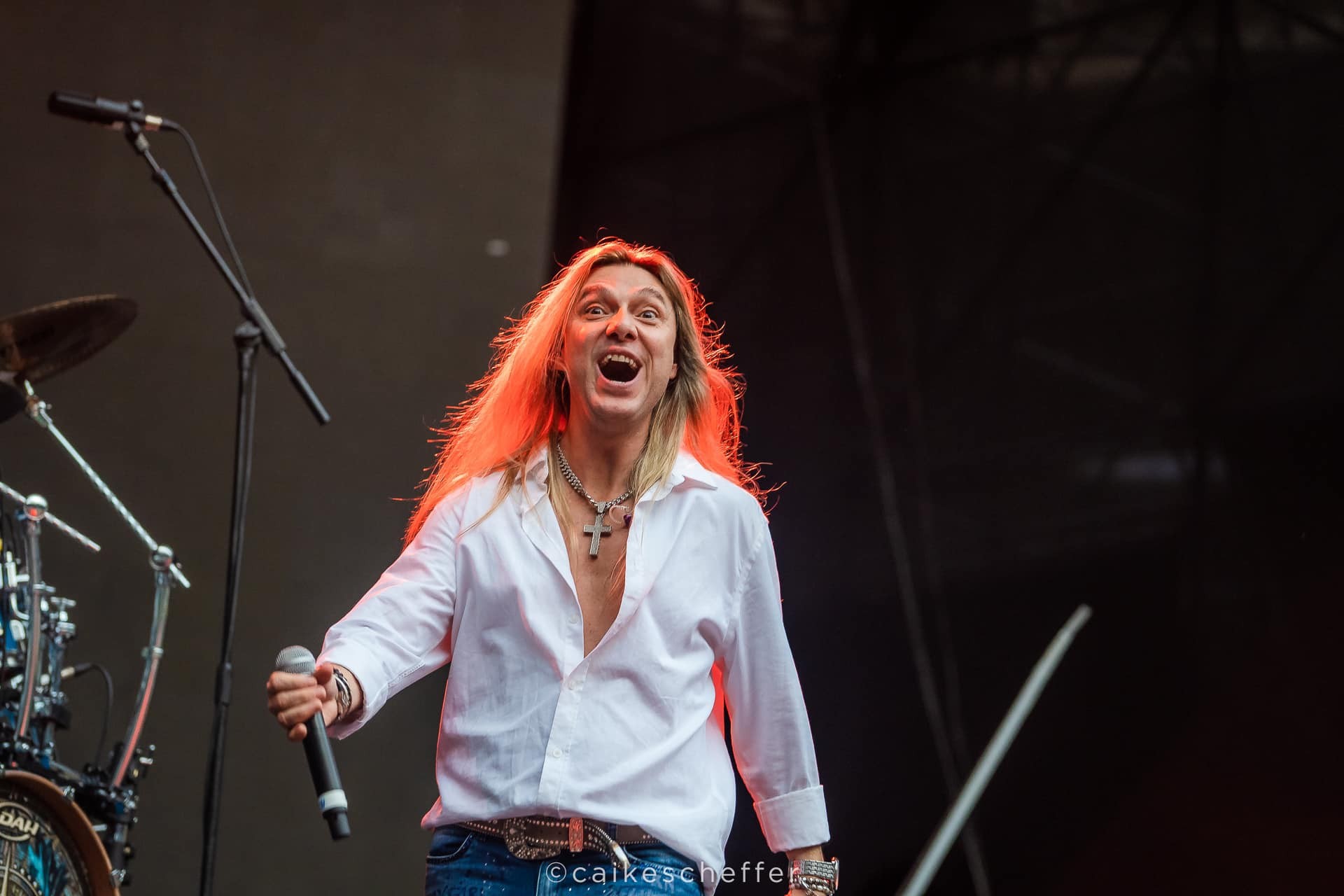 Velvet Chains e Masters of Voice agitam palco principal do Capital Moto Week