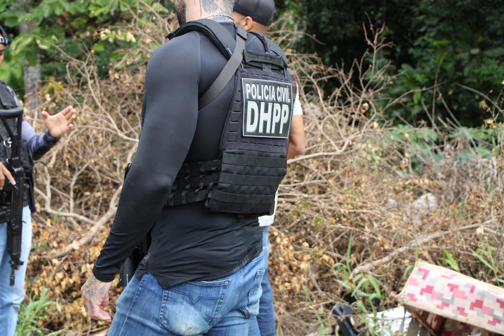 Suspeito foi preso no bairro de Pirajá, em Salvador — Foto: Ascom-PC/Haeckel Dias