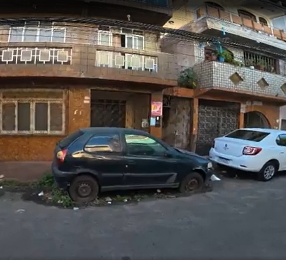 Mulher é morta a facadas dentro de casa em Salvador — Foto: Reprodução/TV Bahia