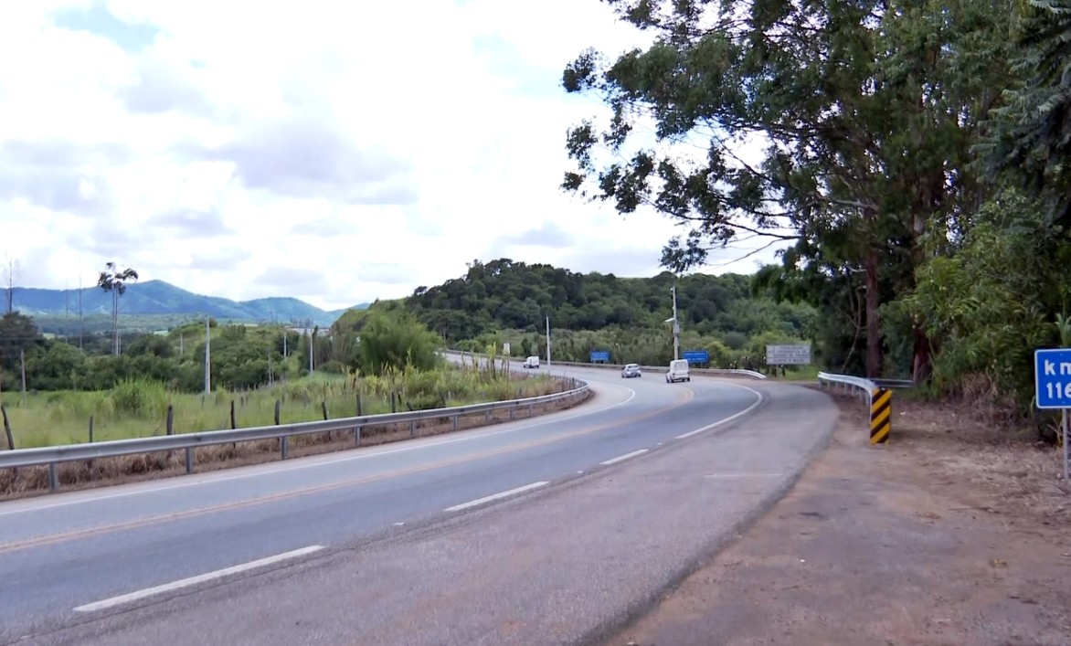 Moradores de comunidade rural questionam decisão de fechamento de estrada em Santa Rita do Sapucaí, MG