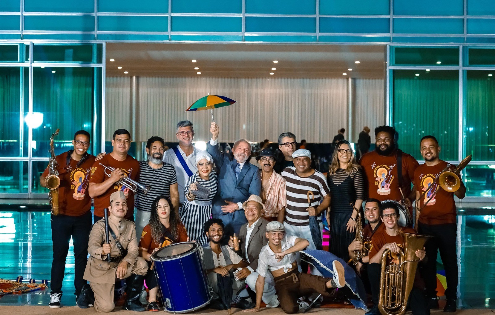 Guerreiros do Passo: conheça o grupo de frevo que desfilou em Cannes com elenco de 'O Agente Secreto' e agora é Patrimônio Cultural do Recife