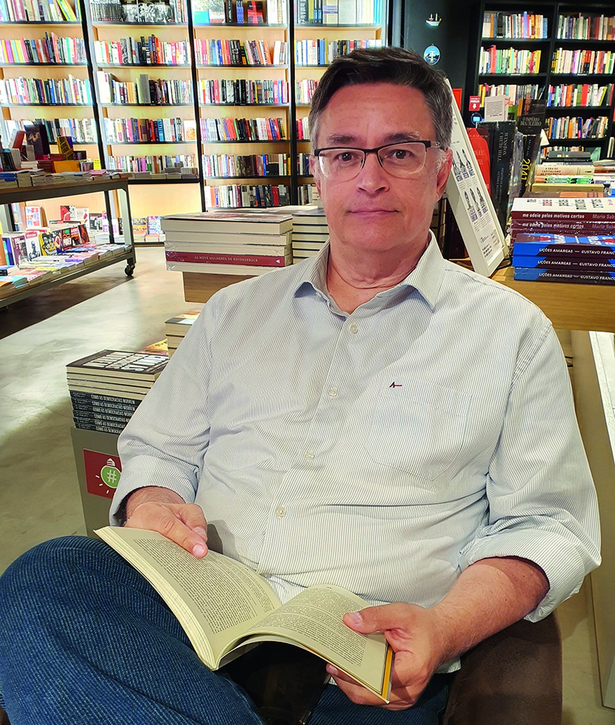 Jornalista Fernando Rêgo Barros realiza lançamento de livro sobre