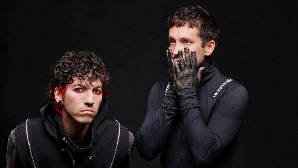 Imagem ilustrativa sobre Twenty One Pilots sobe em plataforma sobre o público e leva fãs ao delírio no Rock in Rio